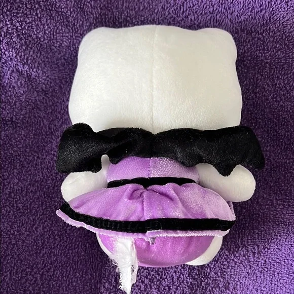 Hello Kitty Halloween bat small stuffed animal - Picture 2 of 2